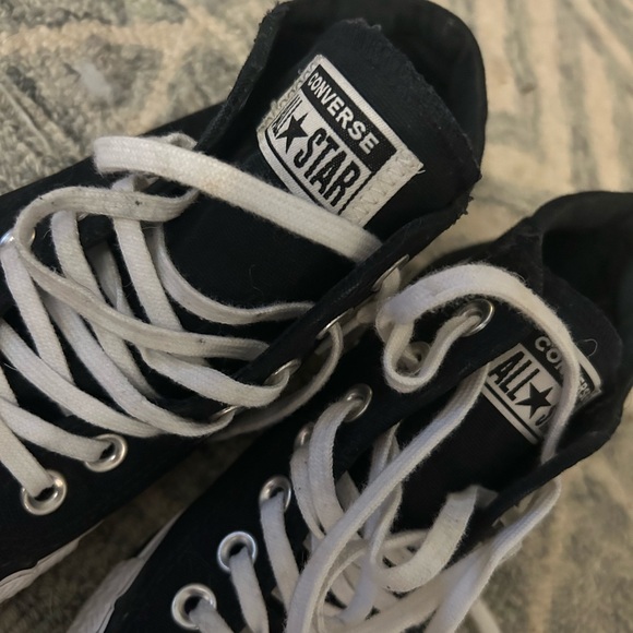 Converse All Stars Chuck Taylor’s Sz 6 - Picture 4 of 6